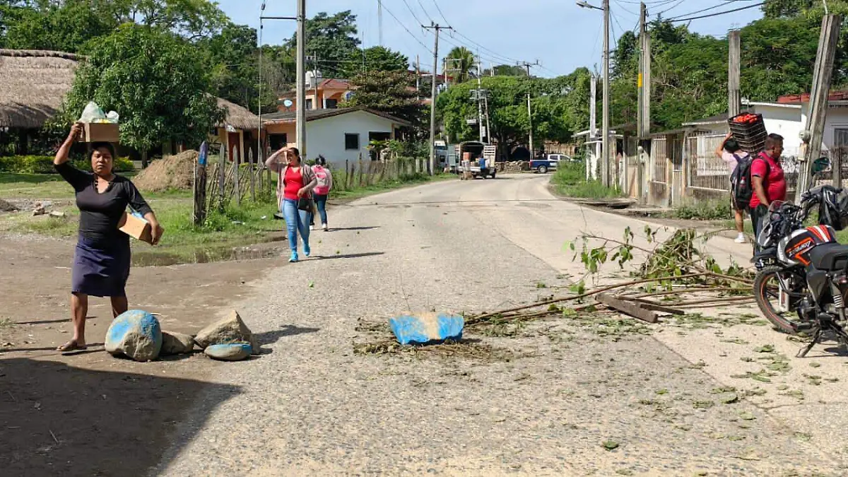 BLOQUEÓ JALTOCÁN 33